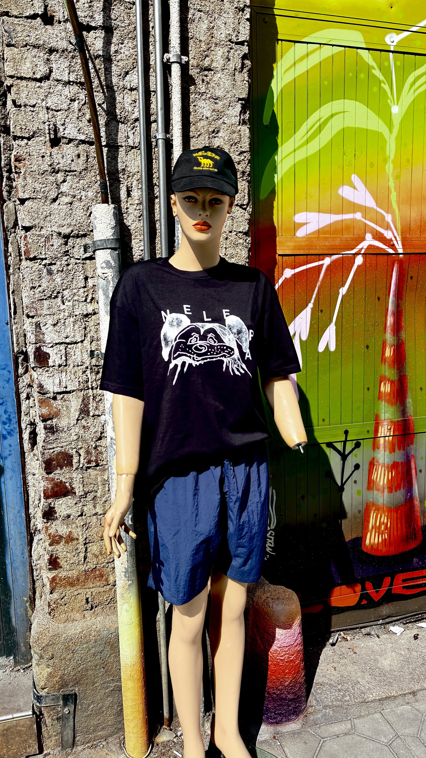 Nelepa Mike Tee